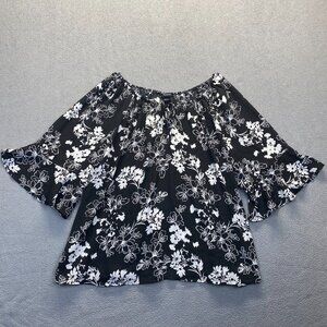 Torrid Size 2 Black and White Floral Print Pullover Blouse Bell Cuff Sleeves